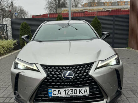 Серый Лексус UX, объемом двигателя 2 л и пробегом 89 тыс. км за 35500 $, фото 1 на Automoto.ua