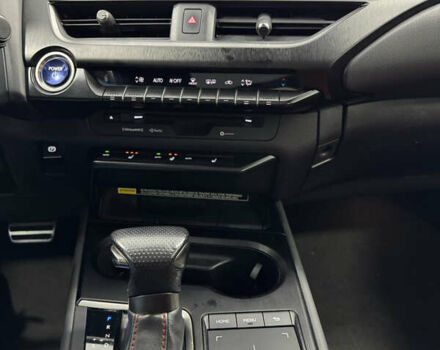 Синий Лексус UX, объемом двигателя 1.99 л и пробегом 40 тыс. км за 29500 $, фото 35 на Automoto.ua