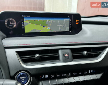 Синій Лексус UX, об'ємом двигуна 1.99 л та пробігом 93 тис. км за 30000 $, фото 16 на Automoto.ua