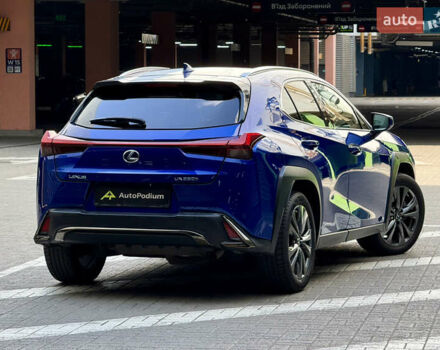Синий Лексус UX, объемом двигателя 2 л и пробегом 93 тыс. км за 32000 $, фото 4 на Automoto.ua