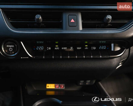 Синій Лексус UX, об'ємом двигуна 0 л та пробігом 5 тис. км за 36930 $, фото 23 на Automoto.ua