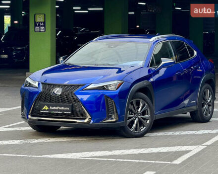 Синий Лексус UX, объемом двигателя 2 л и пробегом 93 тыс. км за 32000 $, фото 1 на Automoto.ua
