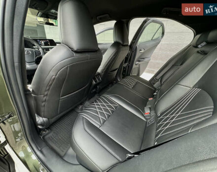 Зелений Лексус UX, об'ємом двигуна 1.99 л та пробігом 36 тис. км за 31900 $, фото 14 на Automoto.ua
