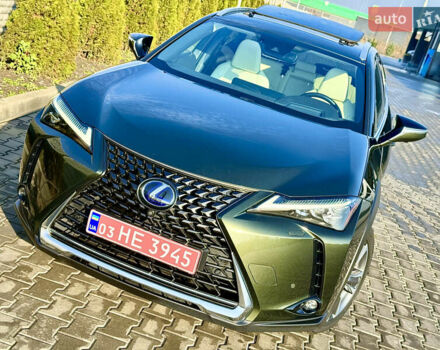 Зеленый Лексус UX, объемом двигателя 0 л и пробегом 162 тыс. км за 23199 $, фото 1 на Automoto.ua