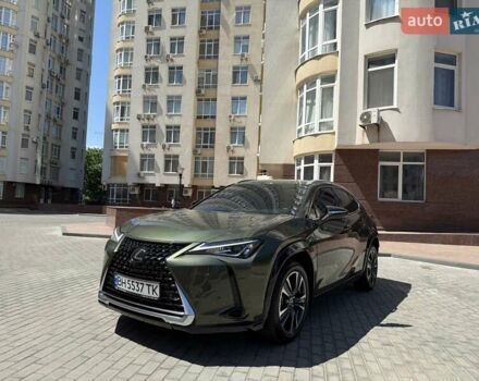 Зеленый Лексус UX, объемом двигателя 1.99 л и пробегом 28 тыс. км за 25500 $, фото 1 на Automoto.ua