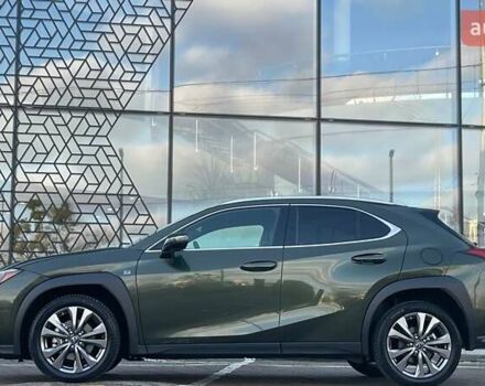 Зелений Лексус UX, об'ємом двигуна 1.99 л та пробігом 8 тис. км за 40790 $, фото 2 на Automoto.ua