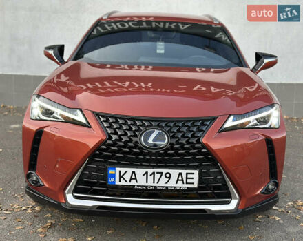 Оранжевый Лексус UX, объемом двигателя 1.99 л и пробегом 45 тыс. км за 29000 $, фото 2 на Automoto.ua