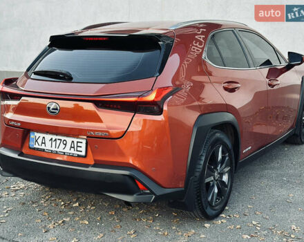 Оранжевый Лексус UX, объемом двигателя 1.99 л и пробегом 45 тыс. км за 29000 $, фото 11 на Automoto.ua
