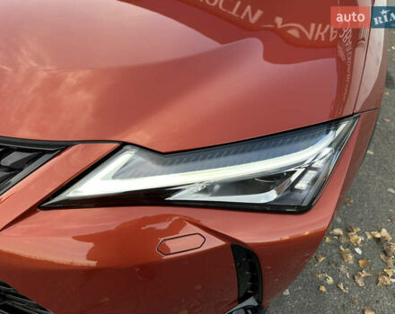 Оранжевый Лексус UX, объемом двигателя 1.99 л и пробегом 45 тыс. км за 29000 $, фото 17 на Automoto.ua