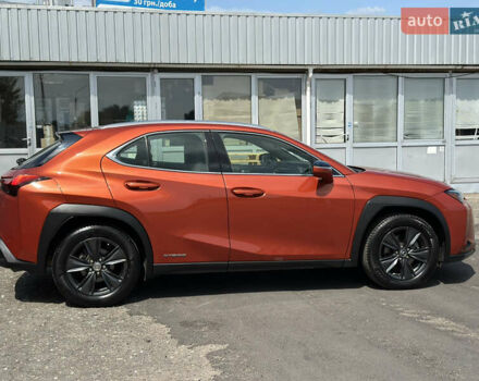 Помаранчевий Лексус UX, об'ємом двигуна 1.99 л та пробігом 43 тис. км за 29500 $, фото 10 на Automoto.ua