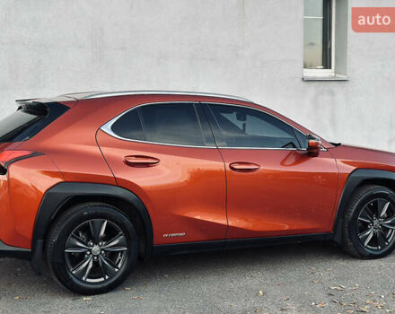 Оранжевый Лексус UX, объемом двигателя 1.99 л и пробегом 45 тыс. км за 29000 $, фото 9 на Automoto.ua