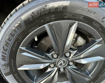 Оранжевый Лексус UX, объемом двигателя 1.99 л и пробегом 45 тыс. км за 29000 $, фото 19 на Automoto.ua