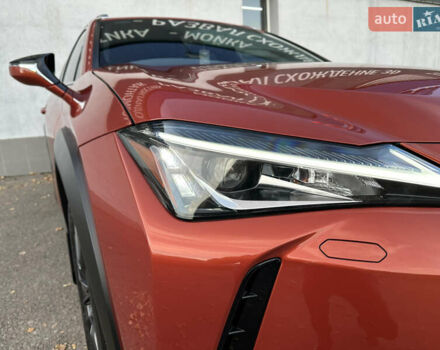 Оранжевый Лексус UX, объемом двигателя 1.99 л и пробегом 45 тыс. км за 29000 $, фото 15 на Automoto.ua