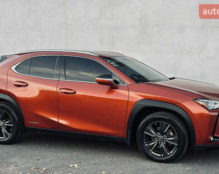 Оранжевый Лексус UX, объемом двигателя 1.99 л и пробегом 45 тыс. км за 29000 $, фото 8 на Automoto.ua
