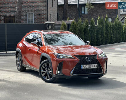 Помаранчевий Лексус UX, об'ємом двигуна 1.99 л та пробігом 54 тис. км за 25800 $, фото 1 на Automoto.ua