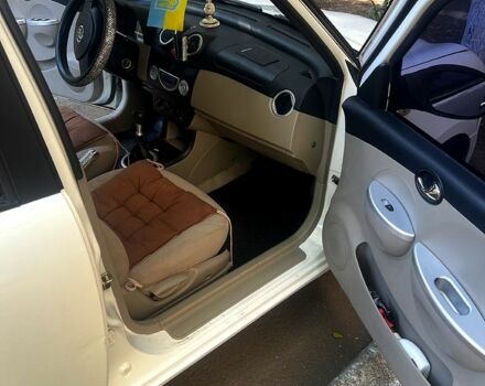 Белый Лифан 320, объемом двигателя 1.3 л и пробегом 116 тыс. км за 2200 $, фото 1 на Automoto.ua