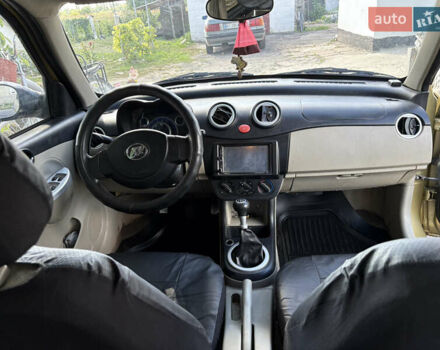 Лифан 320 2013 в Полтаве на Automoto.ua Желтый Лифан 320, объемом двигателя 1.3 л и пробегом 166 тыс. км за 3000 $, фото 10 на Automoto.ua
