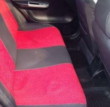 Красный Лифан 520, объемом двигателя 1.3 л и пробегом 223 тыс. км за 1300 $, фото 6 на Automoto.ua