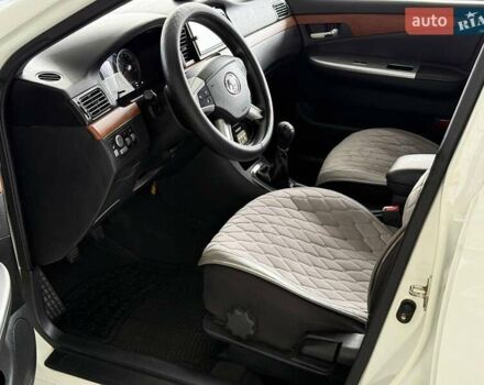 Лифан 620 2012 в Одессе на Automoto.ua Белый Лифан 620, объемом двигателя 1.6 л и пробегом 51 тыс. км за 5490 $, фото 9 на Automoto.ua