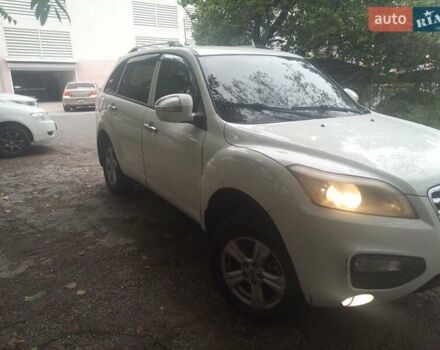 Белый Лифан Х60, объемом двигателя 1.79 л и пробегом 133 тыс. км за 4600 $, фото 2 на Automoto.ua