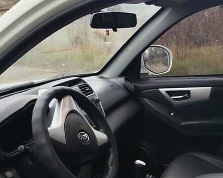 Белый Лифан Х60, объемом двигателя 1.79 л и пробегом 91 тыс. км за 5600 $, фото 10 на Automoto.ua