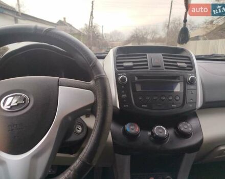 Черный Лифан Х60, объемом двигателя 1.8 л и пробегом 57 тыс. км за 4400 $, фото 6 на Automoto.ua