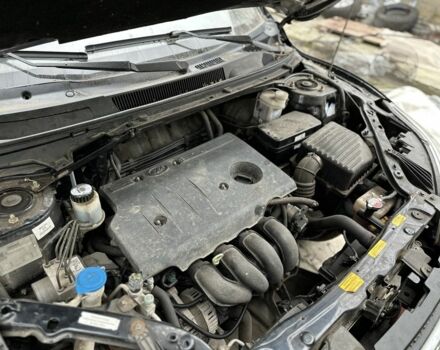 Черный Лифан Х60, объемом двигателя 1.8 л и пробегом 30 тыс. км за 2000 $, фото 5 на Automoto.ua