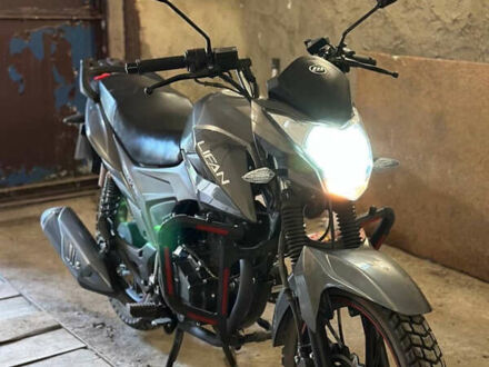 Ліфан CityR 2023 у Кропивницькому (Кіровограді) на Automoto.ua Сірий Ліфан CityR, об'ємом двигуна 0.18 л та пробігом 1 тис. км за 1230 $, фото 1 на Automoto.ua