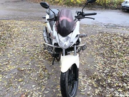 Белый Лифан KP 200, объемом двигателя 0.2 л и пробегом 32 тыс. км за 1150 $, фото 1 на Automoto.ua