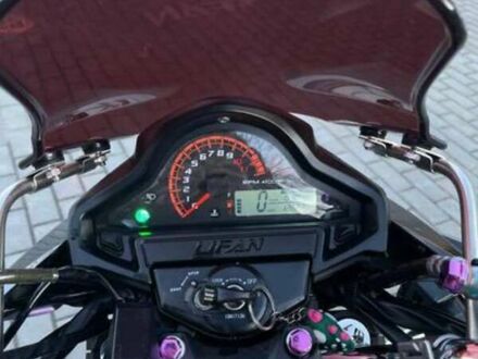 Ліфан KP 200 2023 у Луцьку на Automoto.ua Чорний Ліфан KP 200, об'ємом двигуна 0.25 л та пробігом 4 тис. км за 1600 $, фото 1 на Automoto.ua
