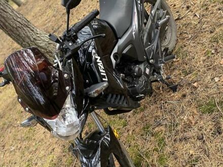 Ліфан KP 200 2024 у Олевске на Automoto.ua Чорний Ліфан KP 200, об'ємом двигуна 0.2 л та пробігом 2 тис. км за 1500 $, фото 1 на Automoto.ua