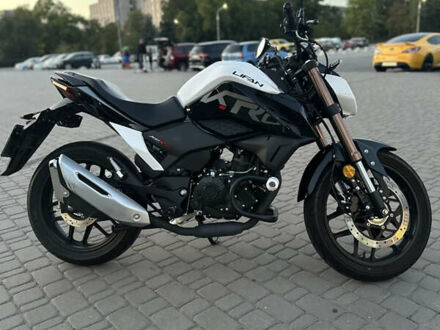 Белый Лифан KPS 200, объемом двигателя 0.2 л и пробегом 3 тыс. км за 2100 $, фото 1 на Automoto.ua