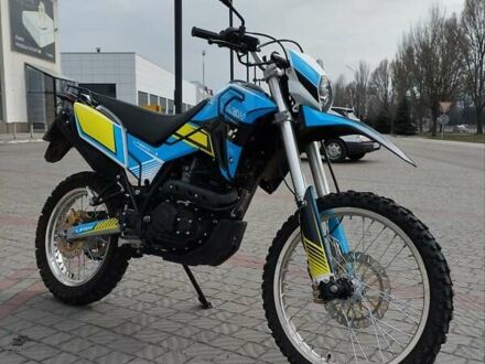 Ліфан KPX 250 2023 у Дніпро (Дніпропетровську) на Automoto.ua Чорний Ліфан KPX 250, об'ємом двигуна 0.25 л та пробігом 6 тис. км за 1450 $, фото 1 на Automoto.ua