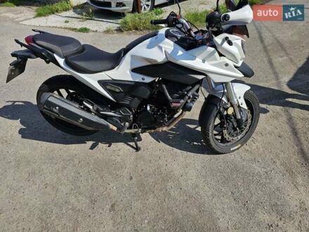 Ліфан LF200-10L (KPT) 2018 у Києві на Automoto.ua Білий Ліфан LF200-10L (KPT), об'ємом двигуна 0.2 л та пробігом 46 тис. км за 1000 $, фото 1 на Automoto.ua