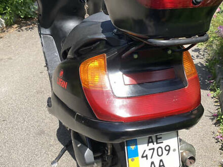 Лифан LF 150-8 2008 в Днепре (Днепропетровске) на Automoto.ua Черный Лифан LF 150-8, объемом двигателя 0.15 л и пробегом 8 тыс. км за 750 $, фото 1 на Automoto.ua