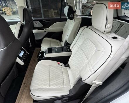 Белый Линкольн Авиатор, объемом двигателя 3 л и пробегом 80 тыс. км за 48500 $, фото 3 на Automoto.ua