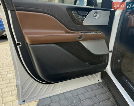 Белый Линкольн Авиатор, объемом двигателя 3 л и пробегом 63 тыс. км за 58000 $, фото 32 на Automoto.ua