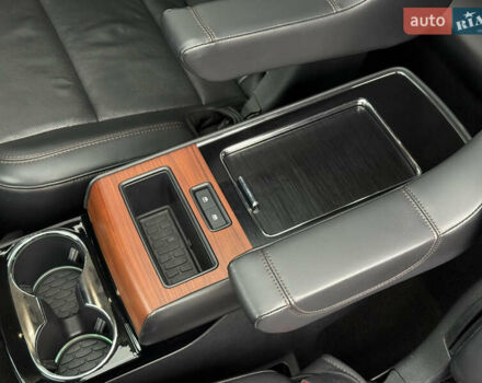 Линкольн Авиатор 2020 в Тернополе на Automoto.ua Черный Линкольн Авиатор, объемом двигателя 3 л и пробегом 83 тыс. км за 39000 $, фото 69 на Automoto.ua