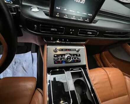 Сірий Лінкольн Авіатор, об'ємом двигуна 2.96 л та пробігом 125 тис. км за 55000 $, фото 25 на Automoto.ua