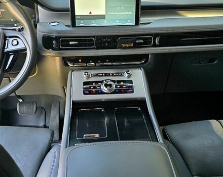 Сірий Лінкольн Авіатор, об'ємом двигуна 3 л та пробігом 5 тис. км за 65000 $, фото 11 на Automoto.ua