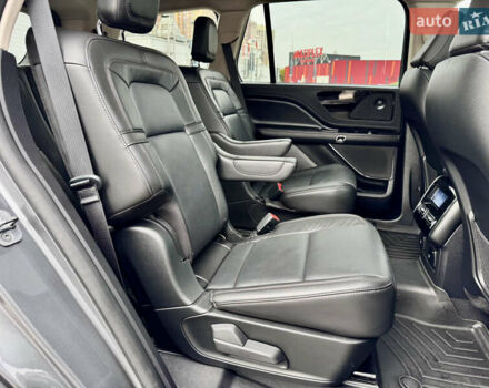 Сірий Лінкольн Авіатор, об'ємом двигуна 2.95 л та пробігом 35 тис. км за 52500 $, фото 43 на Automoto.ua