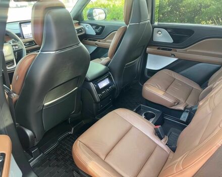 Серый Линкольн Авиатор, объемом двигателя 0 л и пробегом 23 тыс. км за 22500 $, фото 10 на Automoto.ua