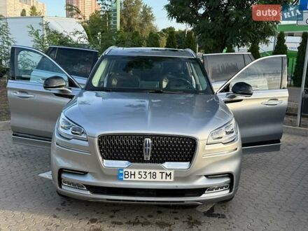 Сірий Лінкольн Авіатор, об'ємом двигуна 3 л та пробігом 58 тис. км за 47999 $, фото 1 на Automoto.ua