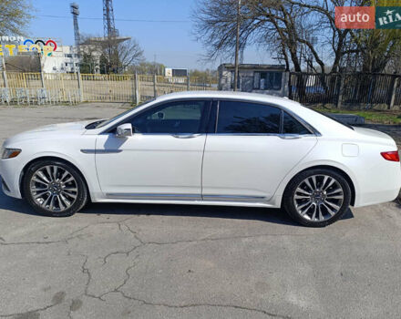 Белый Линкольн Континенталь, объемом двигателя 3.73 л и пробегом 132 тыс. км за 17200 $, фото 2 на Automoto.ua