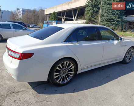 Белый Линкольн Континенталь, объемом двигателя 3.73 л и пробегом 132 тыс. км за 17200 $, фото 5 на Automoto.ua