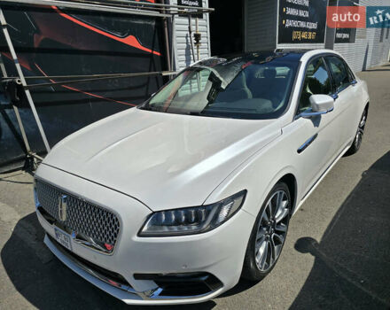 Белый Линкольн Континенталь, объемом двигателя 2.7 л и пробегом 105 тыс. км за 18000 $, фото 9 на Automoto.ua