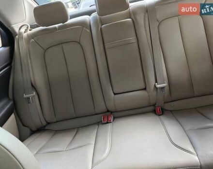 Белый Линкольн Континенталь, объемом двигателя 2.7 л и пробегом 105 тыс. км за 18000 $, фото 15 на Automoto.ua