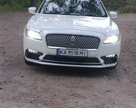 Белый Линкольн Континенталь, объемом двигателя 3.73 л и пробегом 36 тыс. км за 27350 $, фото 2 на Automoto.ua