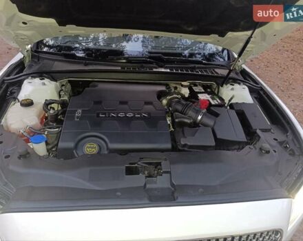 Белый Линкольн Континенталь, объемом двигателя 3.73 л и пробегом 36 тыс. км за 27350 $, фото 35 на Automoto.ua