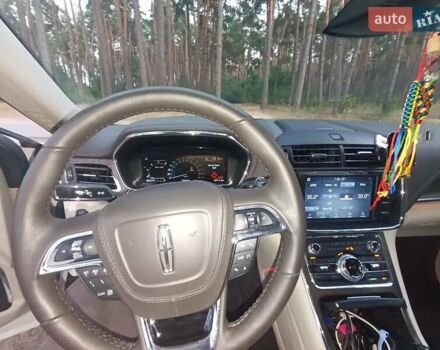 Белый Линкольн Континенталь, объемом двигателя 3.73 л и пробегом 36 тыс. км за 27350 $, фото 34 на Automoto.ua